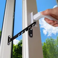 Limitador de apertura para ventana abatible negra, bloqueo de seguridad para niños, tope de seguridad para ventana.