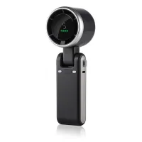 Ventilador portátil negro con 5 velocidades de viento ajustables, batería recargable de 1800 mah y motor sin escobillas.