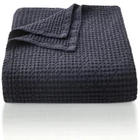 Colcha 100% algodão textura waffle 130 x 150 cm cor carvão estampa moderna leve para sofá e sala de estar